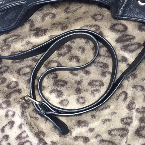 HEYS Drawstring Pebbled Bucket Bag - Picture 12 of 13